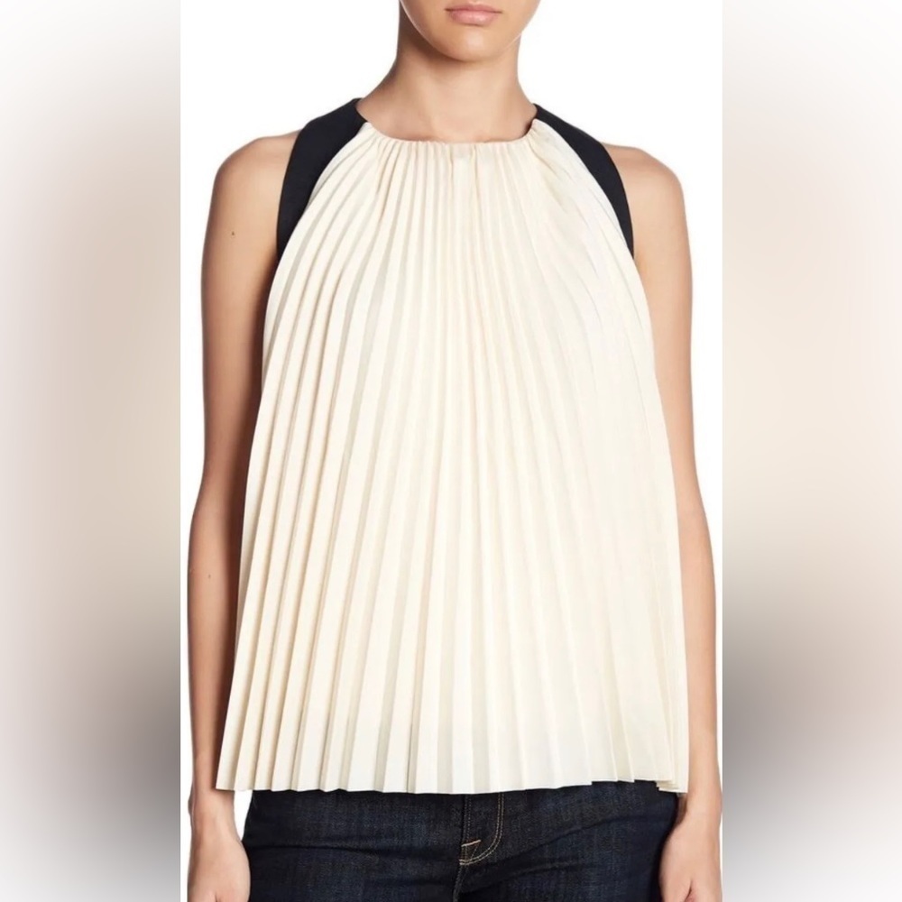 Gracia NWT PLEATED TANK SIZE Large